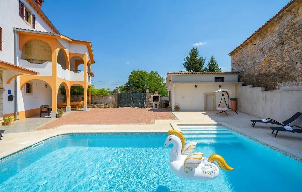 Holiday House Karla Valentina Skropeti