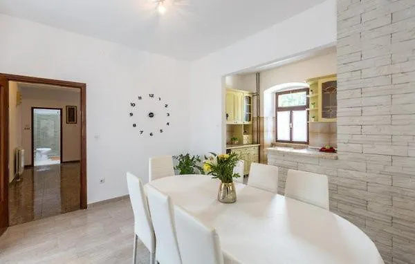 Holiday House Karla Valentina Skropeti 0*,